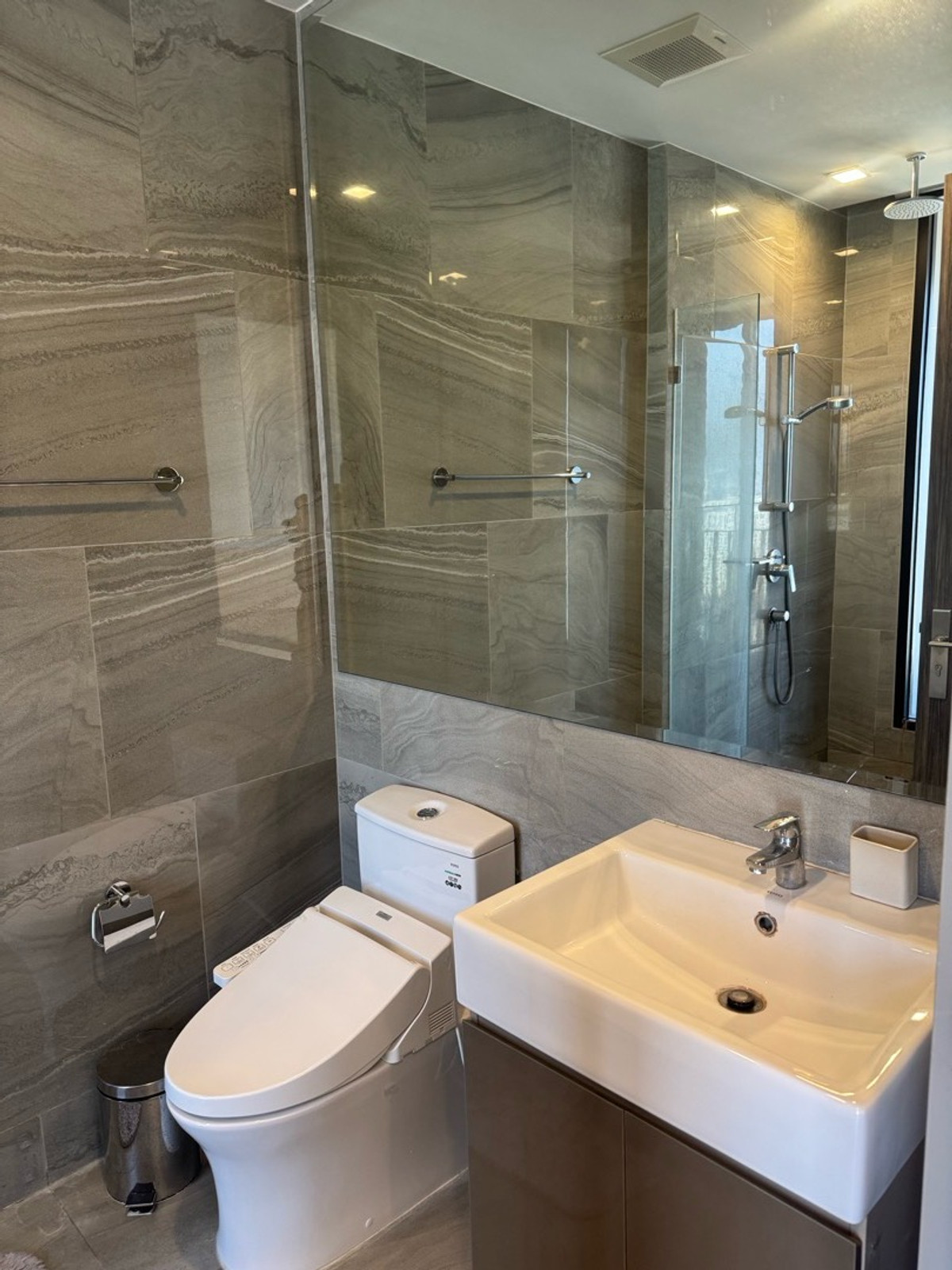 ให้เช่าคอนโดอารีย์ อนุสาวรีย์ : ปล่อยเช่าด่วน! Ideo Q Victory เดิน 30 วิถึง BTS อนุสาวรีย์ วิวเมืองสวย 🌆