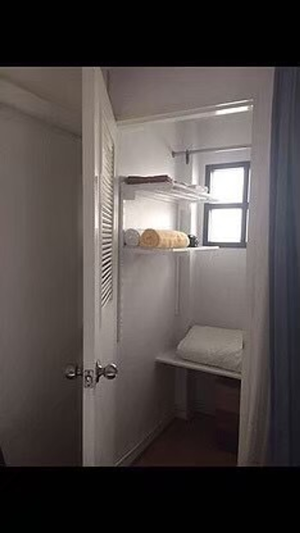 For RentCondoSukhumvit, Asoke, Thonglor : Urgently available room for rent: Young Place, Soi Prasarnmit (Sukhumvit 23). If interested in negotiating the price, add Line @condo168 (with @ in front as well)