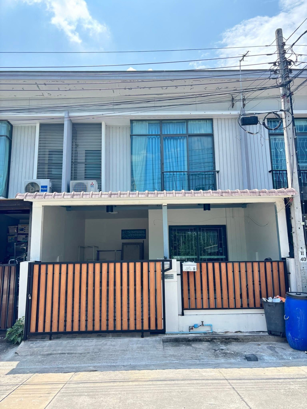 ให้เช่าทาวน์โฮมแจ้งวัฒนะ เมืองทอง : ให้เช่าทาวน์เฮาส์ หมู่บ้านพฤกษาวิลล์ ศรีสมาน   3ห้องนอน2ห้องน้ำ  15,000