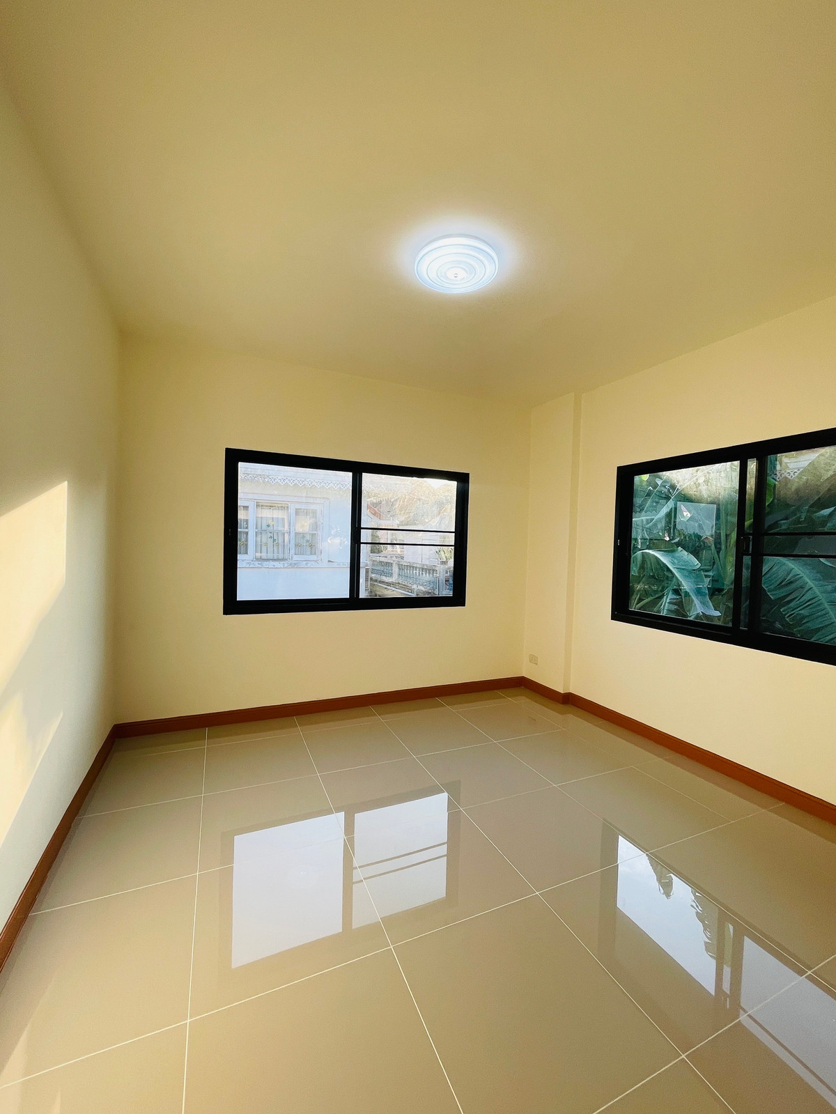 For SaleHouseNonthaburi, Bang Yai, Bangbuathong : Single house for sale, Imperial Laguna 2, Bang Bua Thong, 56 sq m, newly decorated, lots of space, free transfer.