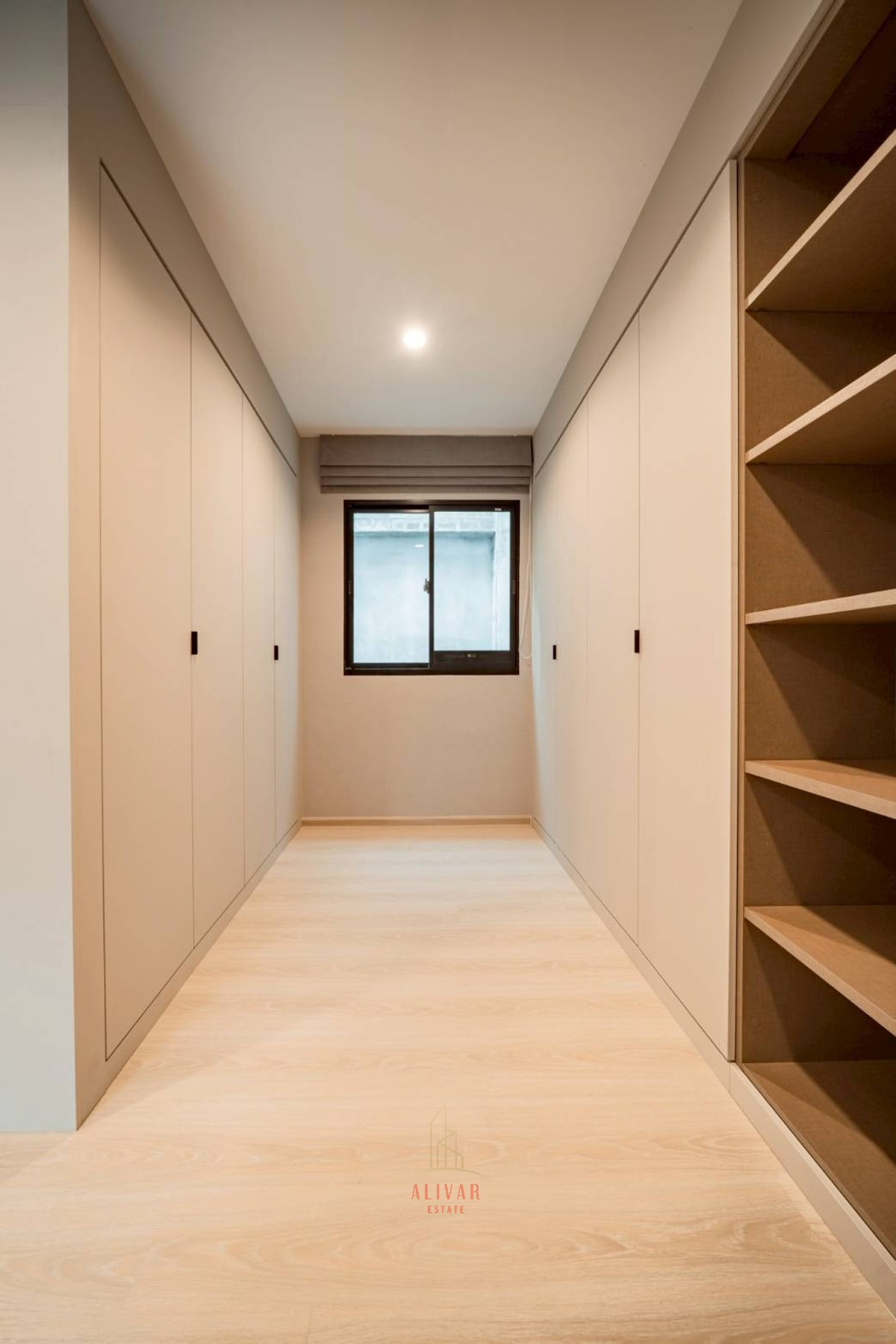 For RentTownhomePattanakan, Srinakarin : RH034026 For rent, new townhome, 3 floors, corner plot at Nirvana DEFINE Krungthep Kreetha, near MRT Sri Kritha Station.