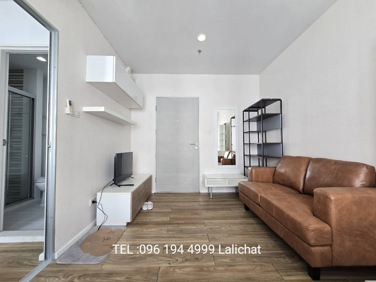 For RentCondoRathburana, Suksawat : For rent, ISSI Condo Suksawat (ISSI SUKSWAT), size 25 sq m., 20th floor, 1 bedroom, 1 bathroom, swimming pool view, near Bangpakok Witthayakhom School. Big C Bang Pakok, Sila Market and MRT Bang Pakok in the near future.