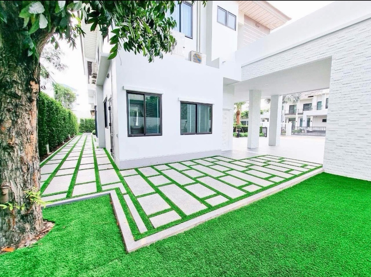 For RentHouseLadkrabang, Suwannaphum Airport : Luxury house for rent Perfect Masterpiece Sukhumvit 77 corner unit large land pet friendly near Suvarnabhumi Airport