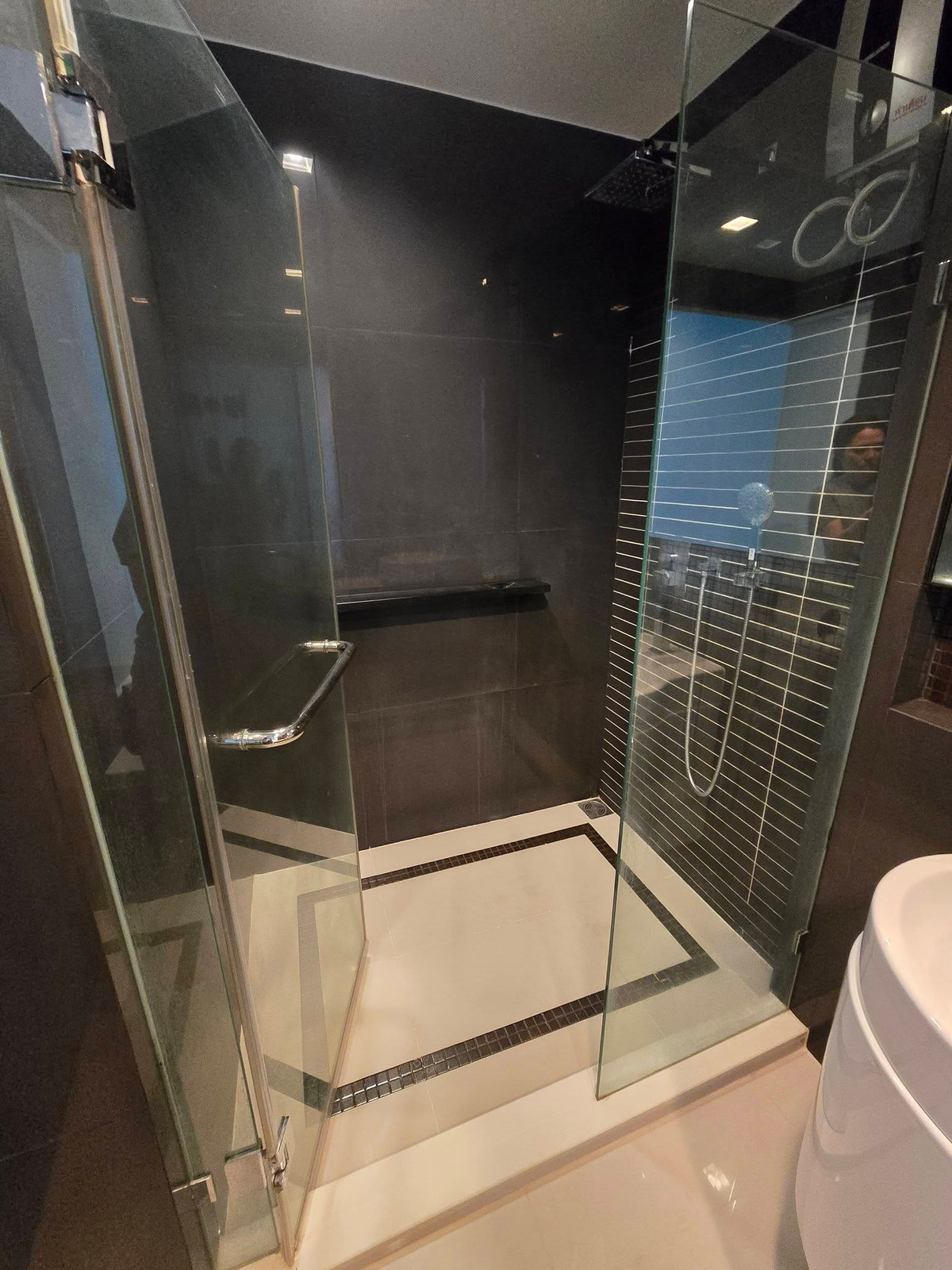 ให้เช่าคอนโดสาทร นราธิวาส : E295 🎉310369 ให้เช่าคอนโด RHYTHM Sathorn