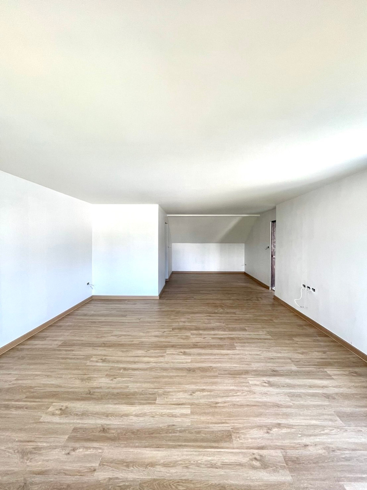 For RentTownhomeSukhumvit, Asoke, Thonglor : Townhouse for rent near Sukhumvit 31, can be used as a home office. Newly renovated, ready to move in