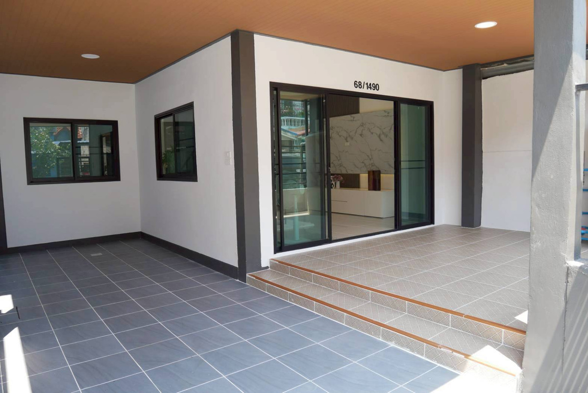 ขายทาวน์โฮมมีนบุรี-ร่มเกล้า : S2962 ขายบ้านเดี่ยว 2 ชั้น ตกแต่งใหม่ทั้งหลัง หมู่บ้านอมรทรัพย์ อยู่วิทยา หนองจอก จบในงบไม่ถึง 2 ล้าน