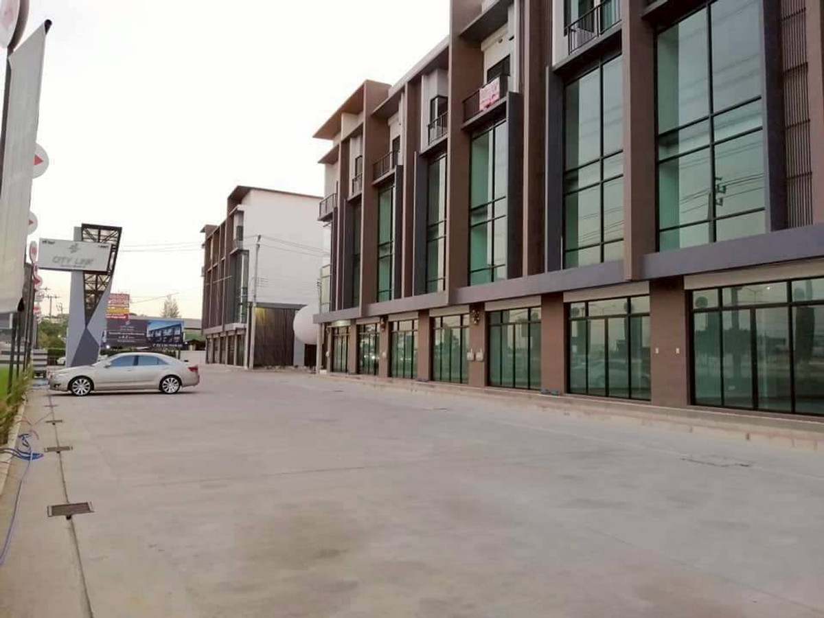 ให้เช่าทาวน์โฮมพัฒนาการ ศรีนครินทร์ : HR3356ให้เช่าโฮมออฟฟิศ 3.5 ชั้น ติดถนนใหญ่ | โครงการ City Link พระราม 9-ศรีนครินทร์ ตอบโจทย์ธุรกิจและการอยู่อาศัยที่ลงตัว บนพื้นที่ใช้สอยกว่า 250 ตร.ม. พร้อมจดทะเบียนบริษัทได้