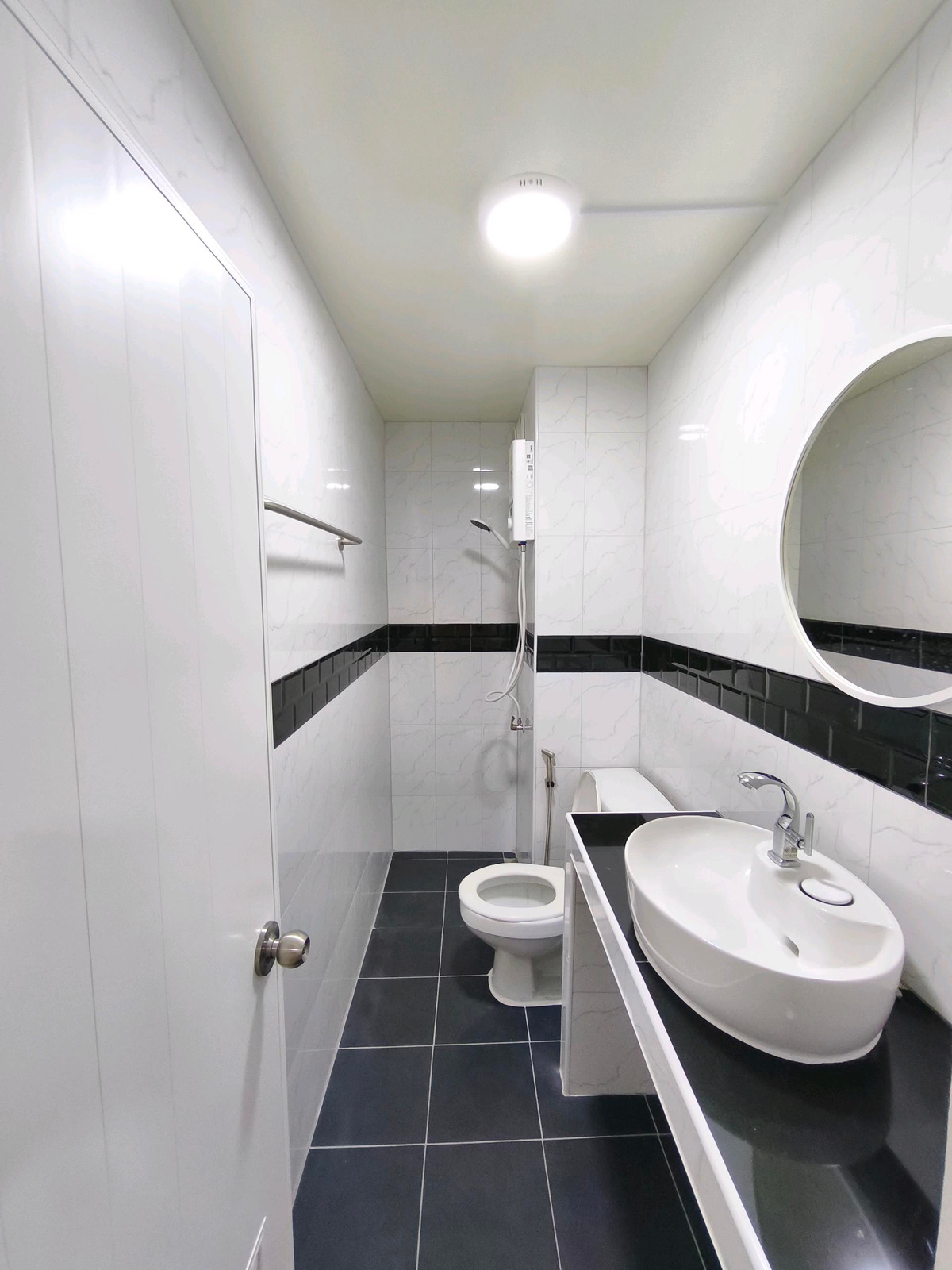 ขายคอนโดแจ้งวัฒนะ เมืองทอง : ขายด่วน! คอนโดเมืองทองC6 ห้องมุม พื้นที่กว้าง 40+ ตรม. เพียง 8.8 แสนบาท