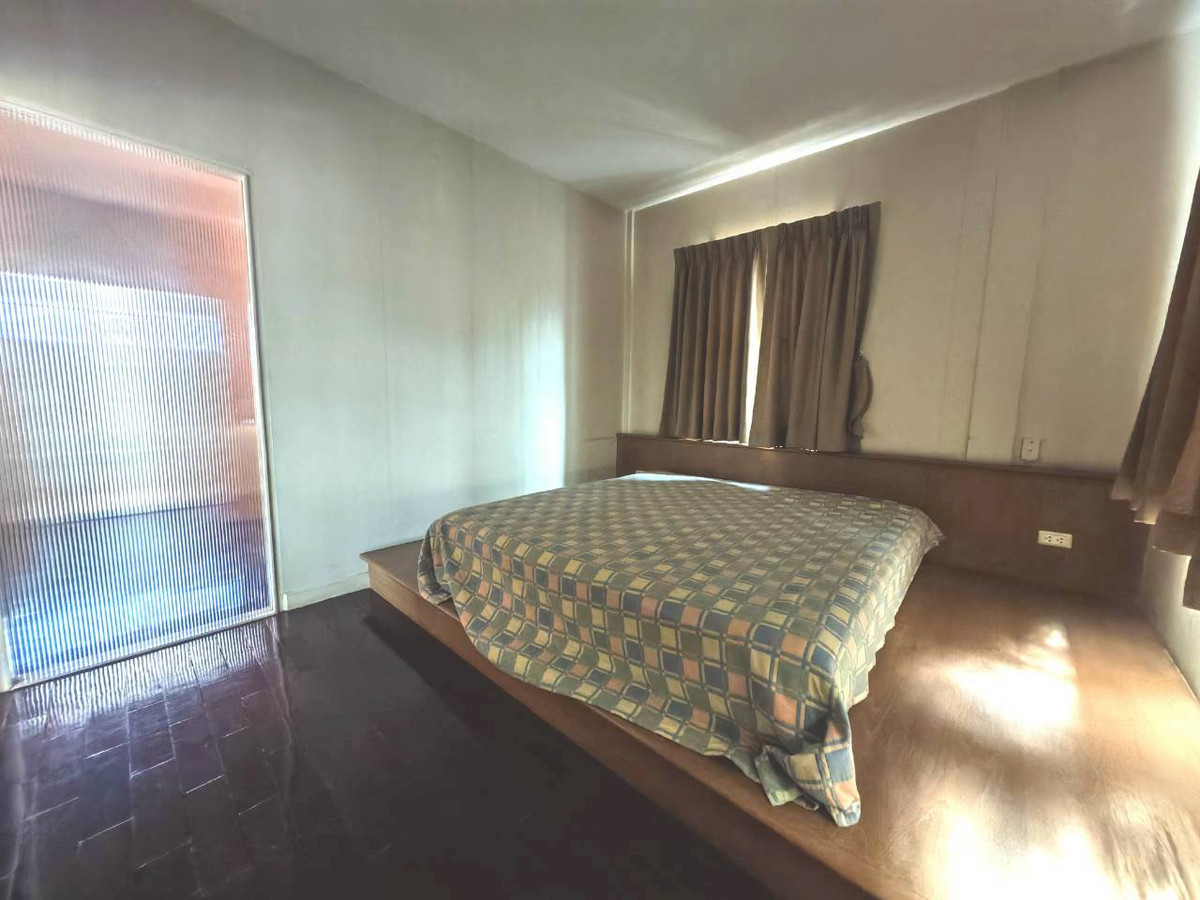 ขายบ้านลาดกระบัง สุวรรณภูมิ : 🏡 ขายบ้านเดี่ยว หมู่บ้านมัณฑนา วงแหวน-พระราม 9 บ้านสวย บรรยากาศร่มรื่น สไตล์บ้านสวน พื้นที่ใหญ่ หาไม่ได้แล้ว!