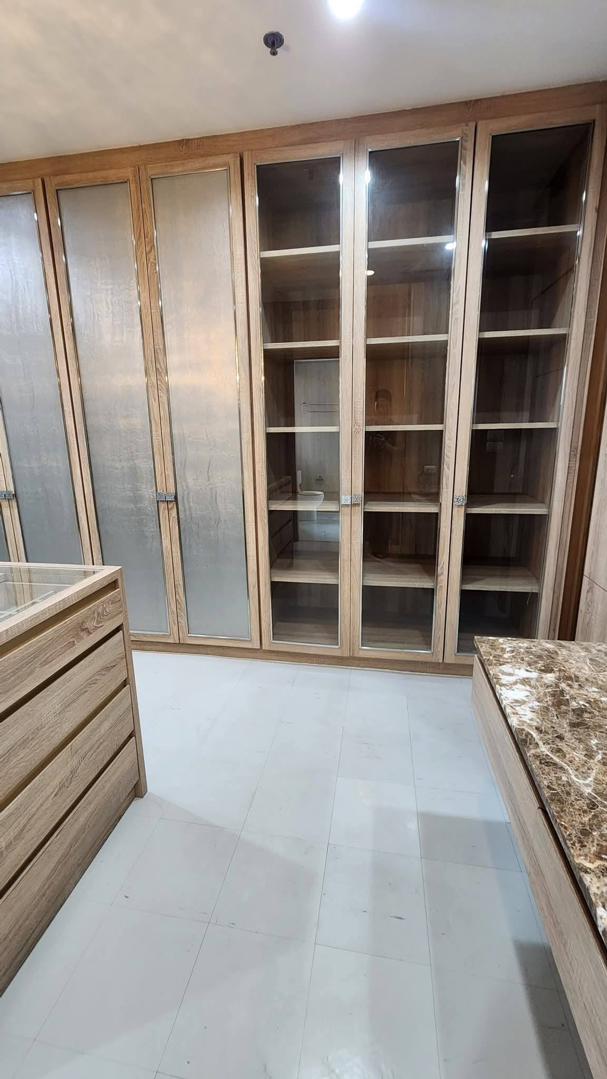 ให้เช่าคอนโดพระราม 9 เพชรบุรีตัดใหม่ RCA : ให้เช่า Villa Asoke Condo ราคา 80,000 บาท [MPr260322]