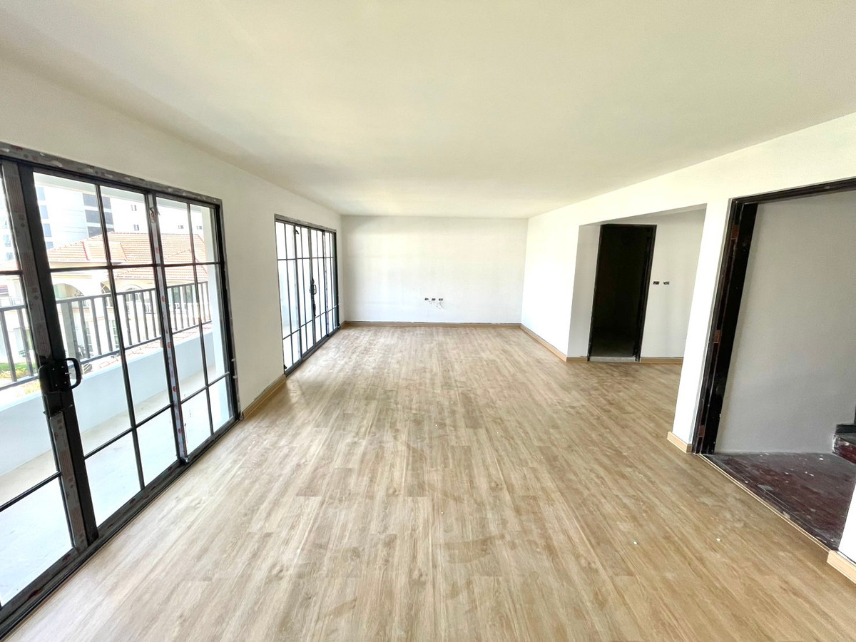 For RentTownhomeSukhumvit, Asoke, Thonglor : Townhouse for rent near Sukhumvit 31, can be used as a home office. Newly renovated, ready to move in