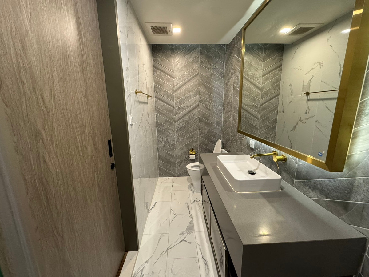 ขายคอนโดพระราม 9 เพชรบุรีตัดใหม่ RCA : 🏠✨ Rhythm Asoke 2 | ขายคอนโด 2 ห้องนอน (HBH-HL-128)