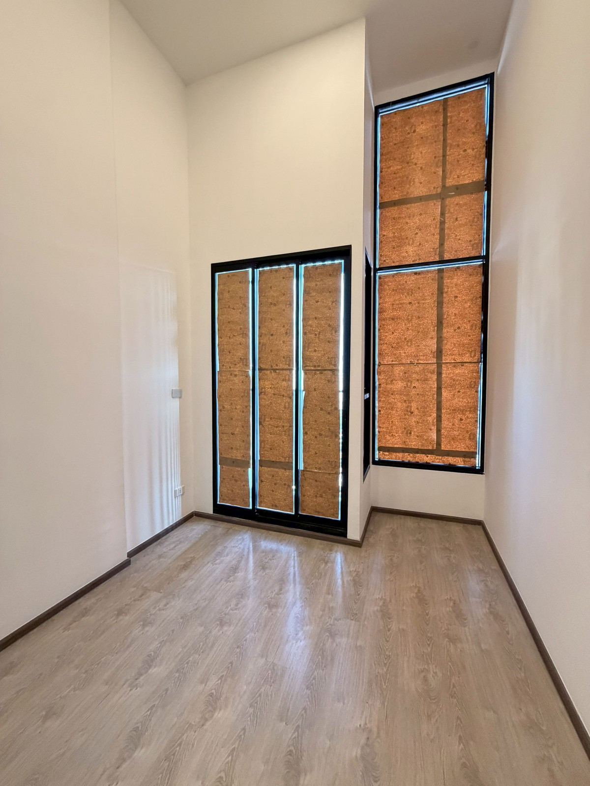 ขายคอนโดรัชดา ห้วยขวาง : 🔥 ด่วน! ขาย SOHO Bangkok รัชดา — Rare Item ห้องมุม Duplex ราคาดีมาก 🔥