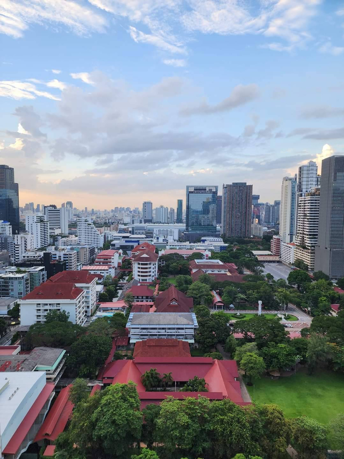 For RentCondoSukhumvit, Asoke, Thonglor : !! Beautiful room for rent, Condo Noble BE19, near BTS Asoke.