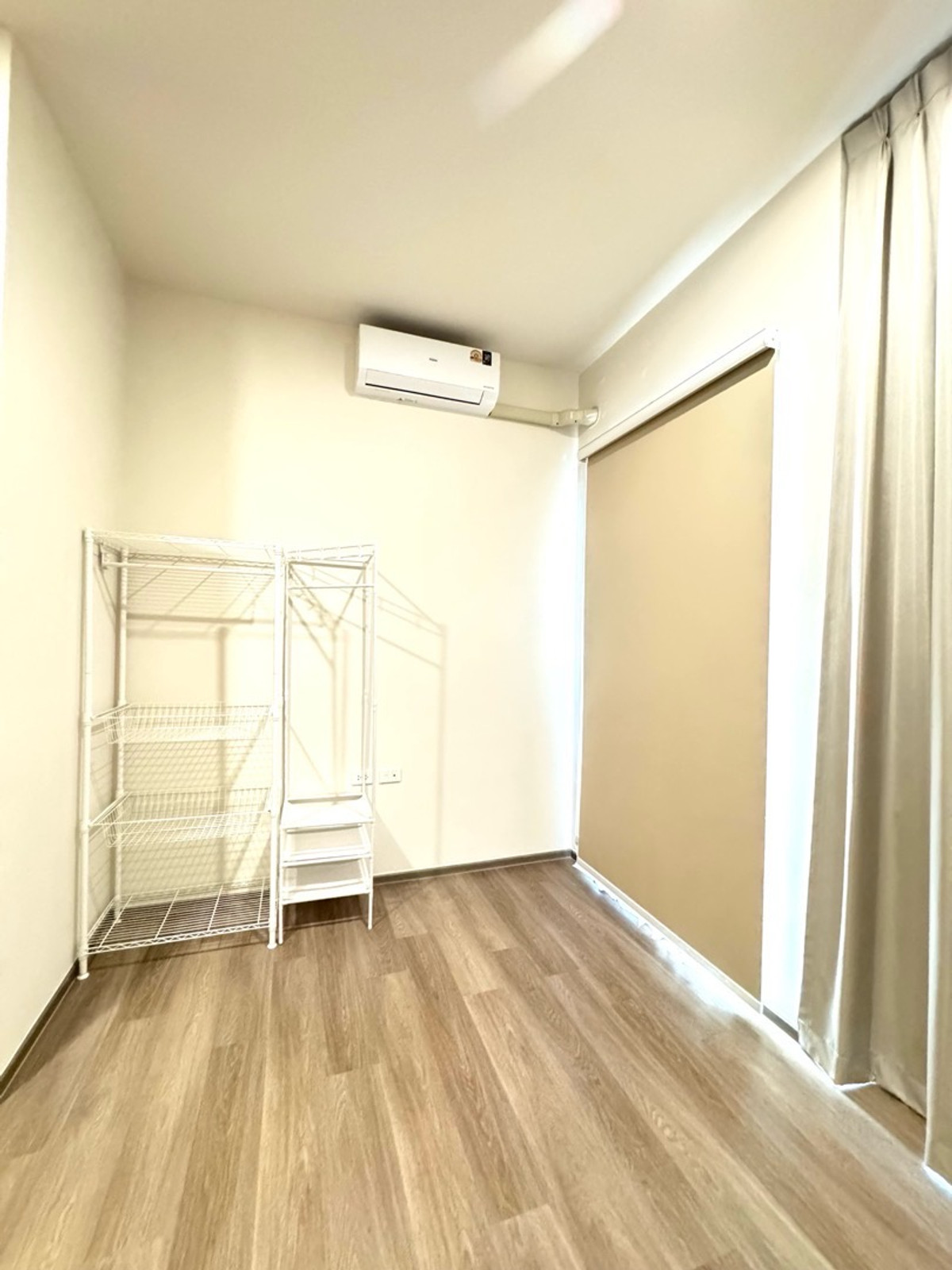 ทาวน์โฮมบางนา แบริ่ง ลาซาล : 🏡 เช่า / ขาย ทาวน์โฮม Altitude Kraf บางนา กม.5 ✨ Pet Friendly — เลี้ยงสัตว์ได้
3ล้านบาท • 2 ห้องนอน | 2 ห้องน้ำ
