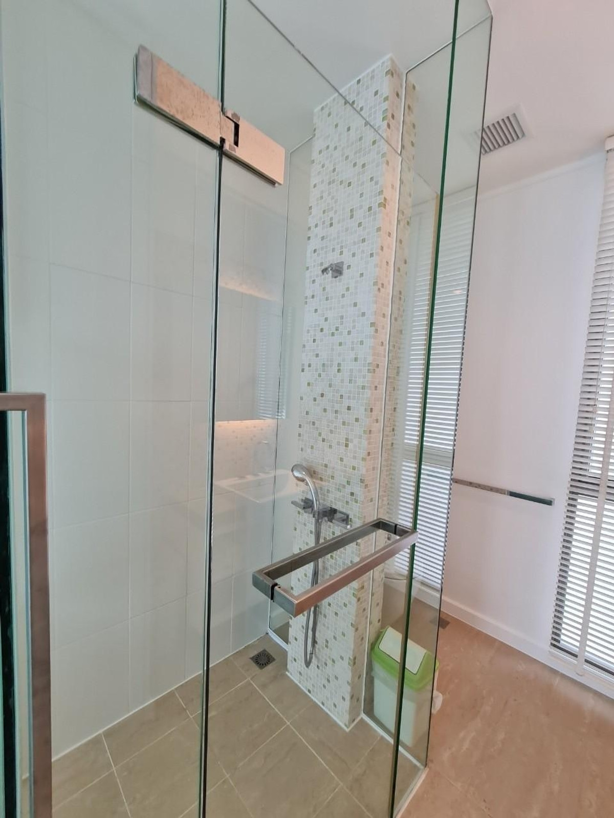 For RentCondoPattaya, Bangsaen, Chonburi : For rent NorthPoint Pattaya 39fl Best view (S03-0817) 