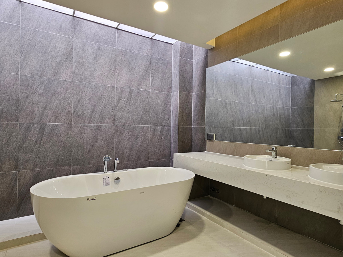 ขายทาวน์โฮมลาดพร้าว เซ็นทรัลลาดพร้าว : 🚩[ด่วน ! มีเพียงหลังเดียว] ทาวน์โฮม พหลโยธิน 23 รีโนเวทใหม่ ใกล้เซ็นทรัลลาดพร้าว และ BTS พหลฯ 24 ลดราคา 1 ล้านบาท พร้อมฟรีโอน นัดหมายเข้าชมโทร 095-424-3656 หรือแอด LINE จากเบอร์โทร