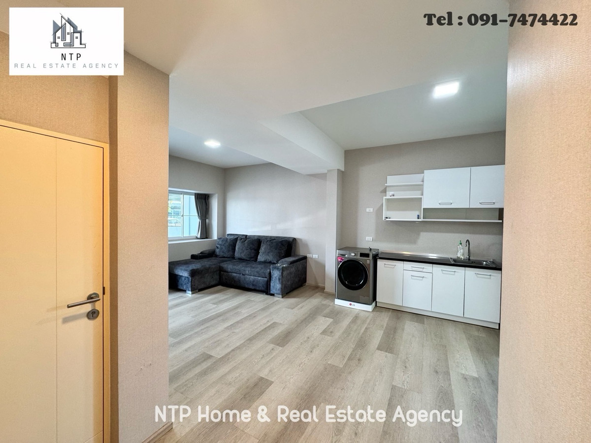 ให้เช่าทาวน์โฮมบางนา แบริ่ง ลาซาล : ให้เช่า| For rent ทาวน์โฮม 2-3 ห้องนอน หลังบ้านต่อเติมห้องเพิ่ม กว้างมาก+ติดแอร์ สามารถเพิ่มเติมเฟอร์นิเจอร์ได้ บ้านทำเลดี ตรงข้าม Mega Bangna หมู่บ้านสุดฮิต📍 Indy บางนา-รามคำแหง2 👍🏻