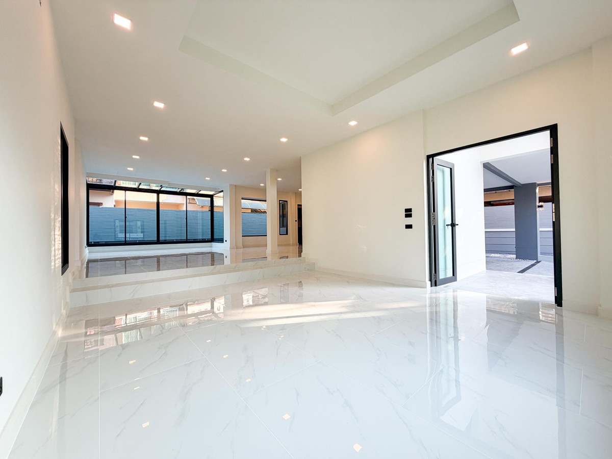 For SaleHousePinklao, Charansanitwong : Laddarom Pinklao / 4 bedrooms (for sale), Laddarom Pinklao / 4 Bedrooms (FOR SALE) AOM101