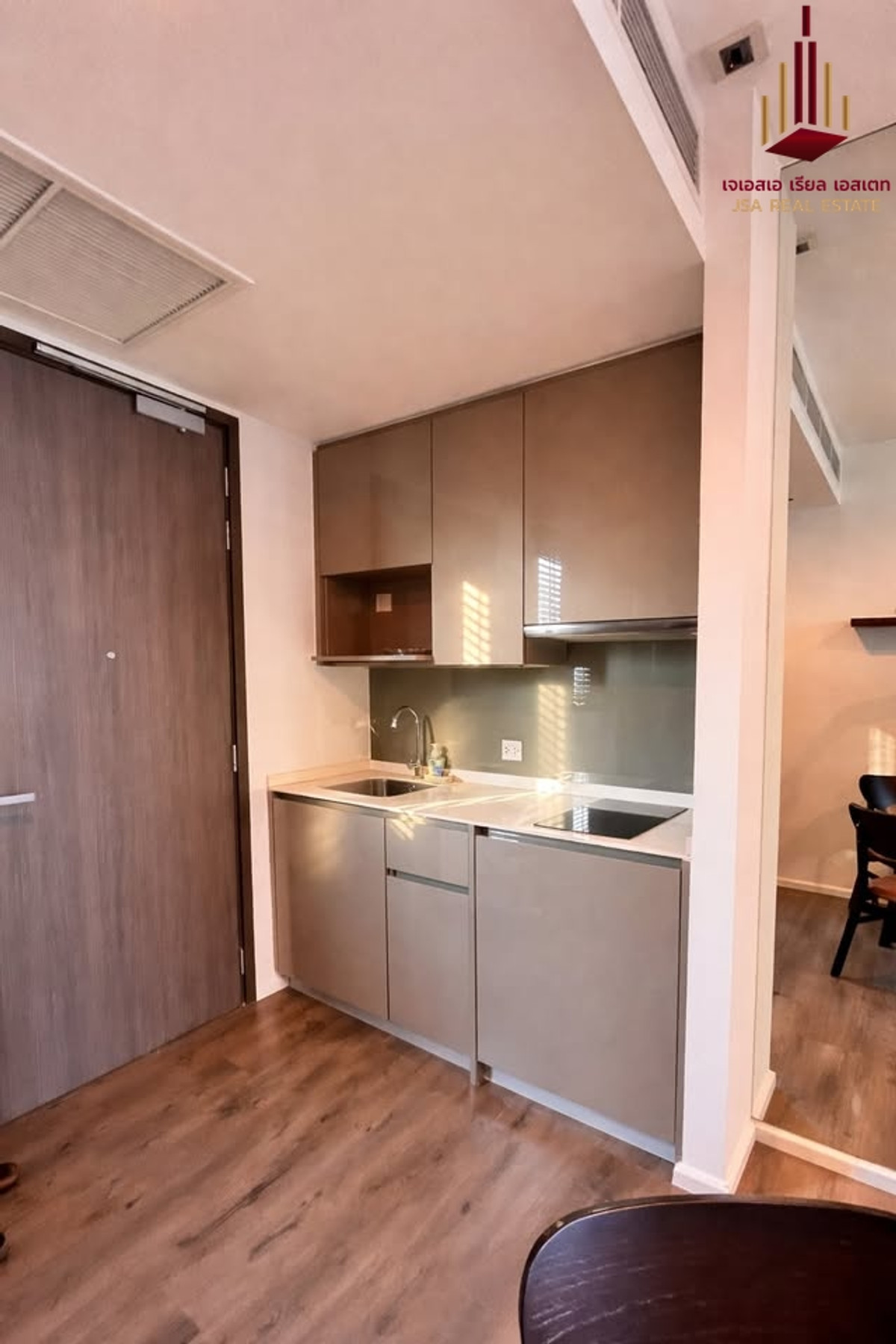 ให้เช่าคอนโดอ่อนนุช อุดมสุข : ✨ For Rent: Whizdom Essence Condo ✨  💰 Only 26,000 THB/month