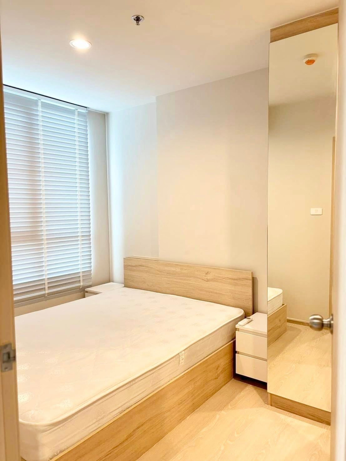 ให้เช่าคอนโดแจ้งวัฒนะ เมืองทอง : ให้เช่า Nue Noble งามวงศ์วาน มีเครื่องซักผ้า ห้องฝั่งเดอะมอลล์