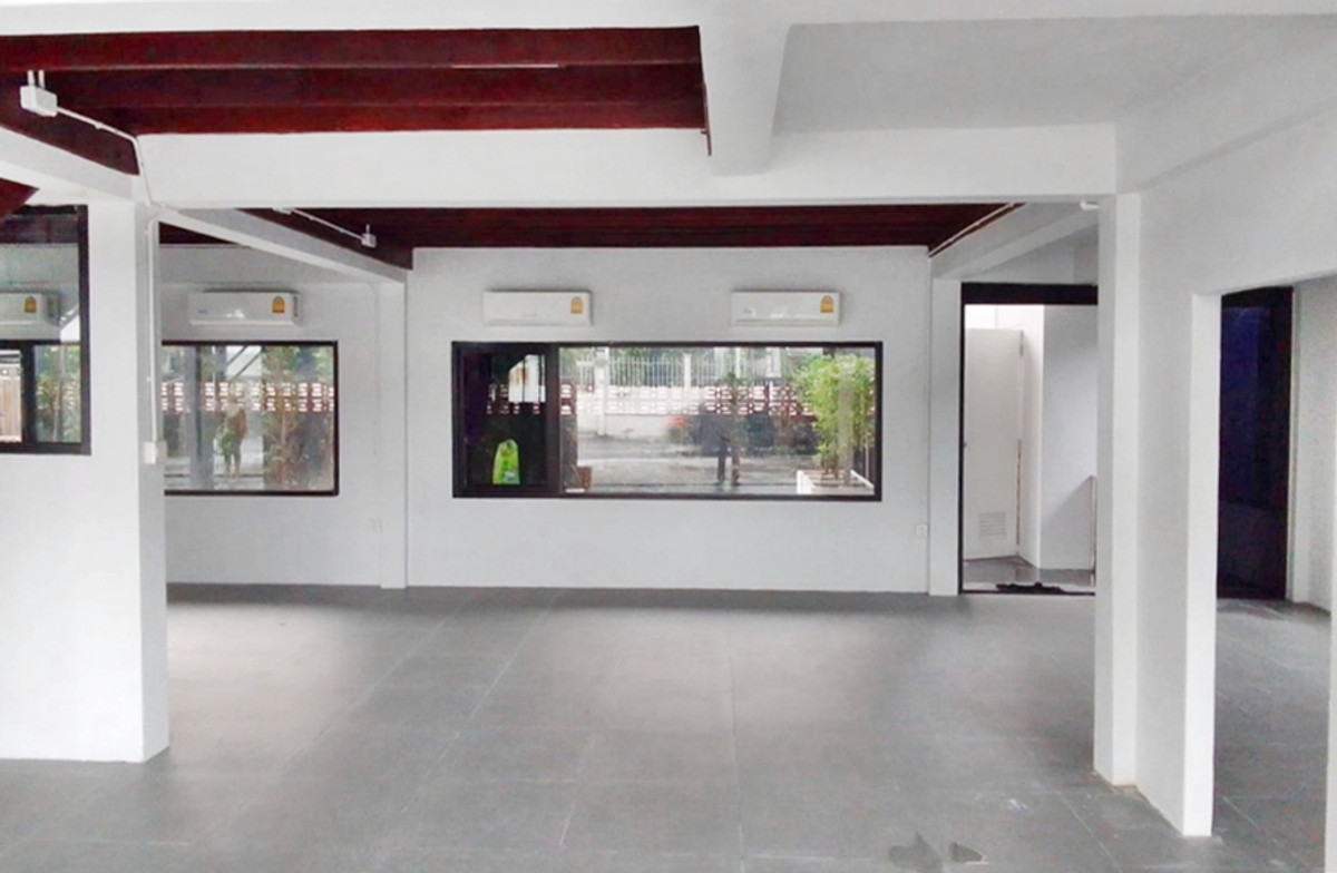 For RentRetail SpaceChokchai 4, Ladprao 71, Ladprao 48, : Standalone Building 520 sqm. Lat Phrao 64 - Sutthisan Winitchai For Cafe, Office, Clinic, Studio