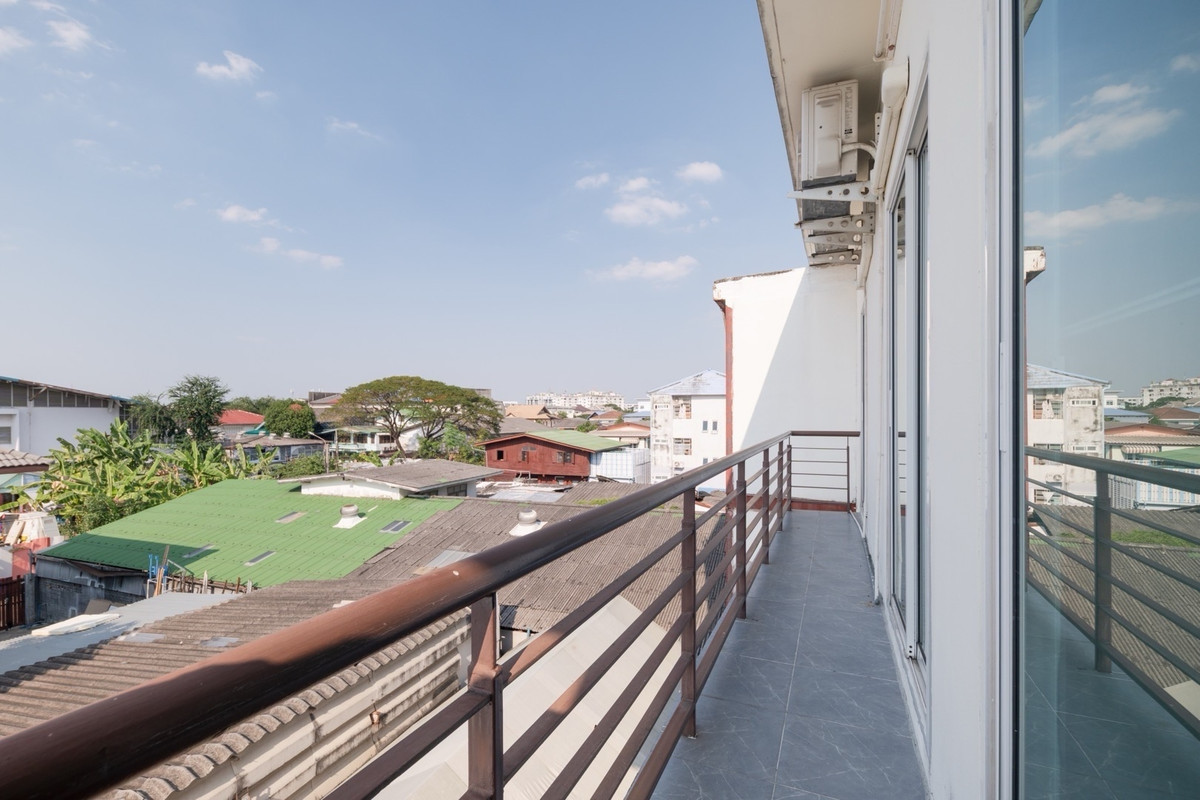 ให้เช่าทาวน์โฮมลาดพร้าว101 แฮปปี้แลนด์ : ทาวน์โฮมทำเลลาดพร้าว พร้อมให้เช่า เฟอร์ครบ ใกล้รถไฟฟ้าทั้งสายสีเหลืองและสายสีส้ม 🚃