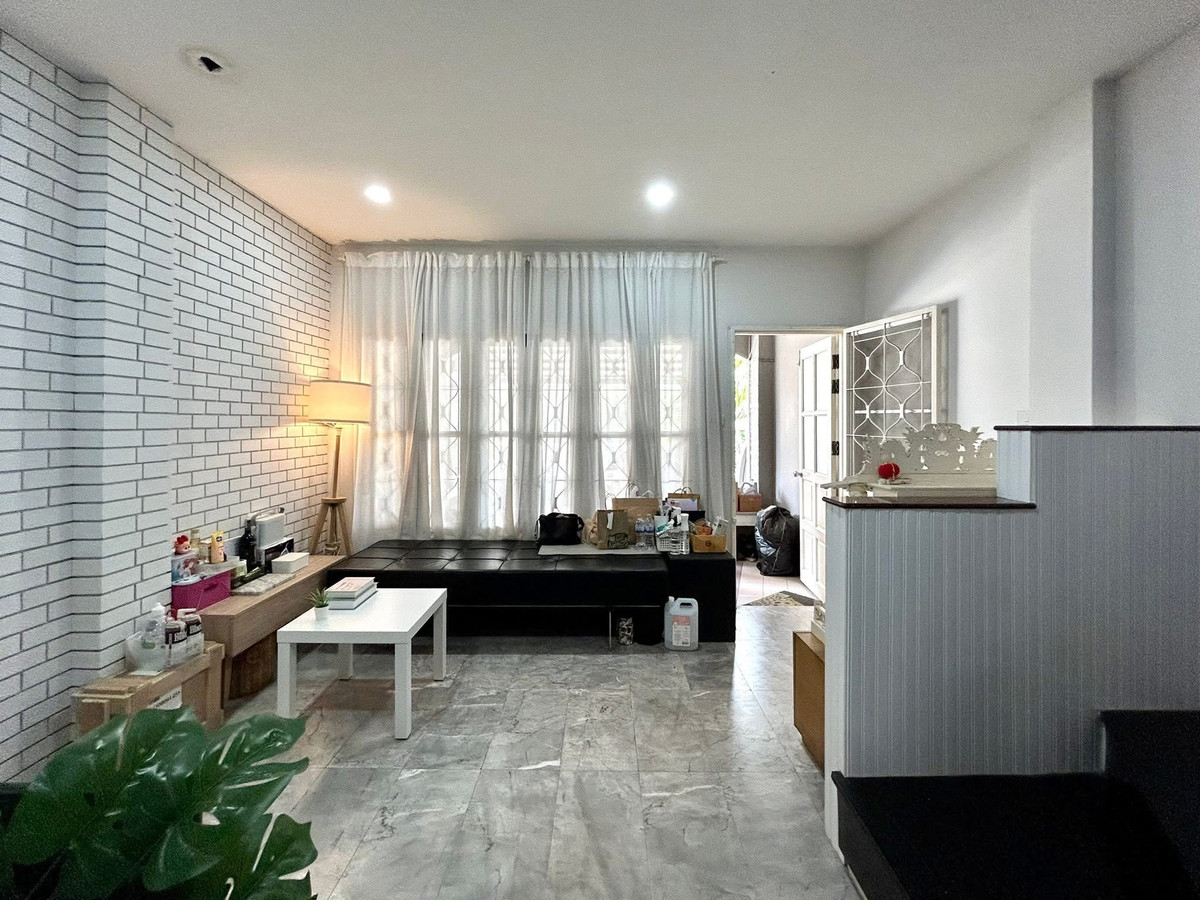 For SaleTownhomeRama5, Ratchapruek, Bangkruai : 3-story townhome for sale | Baan Narinthorn Bang Kruai-Rama 5 near Lotus Nakhon In