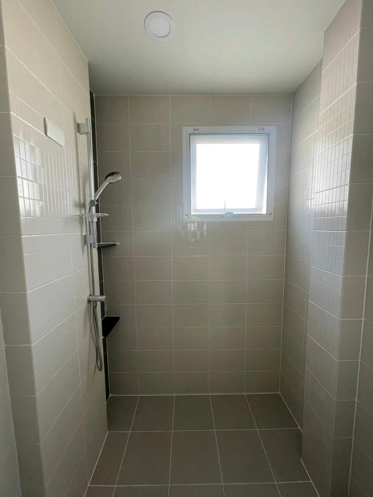 ให้เช่าบ้านปทุมธานี รังสิต ธรรมศาสตร์ : 🏡 "ให้เช่าบ้านเดี่ยว"
 หมู่บ้าน​เซ็นโทร พหล-วิภา2 ทำเลดีมาก ใกล้ ฟิวเจอร์ปาร์ค
🔥  เฟอร์นิเจอร์ครบพร้อมเข้าอยู่ได้เลย
