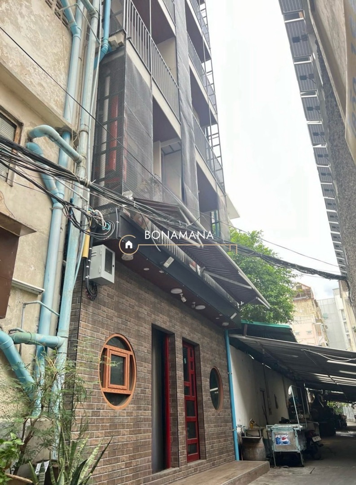 For RentShop HouseYaowarat, Banglamphu : Rent a commercial building, 1 unit, 6 floors, Yaowarat - Ratchawong, charming alleys, foreign tourist attractions, Hostel / Airbnb is Perfect rooms!