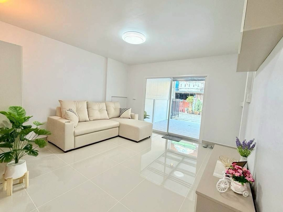 ขายบ้านนนทบุรี บางใหญ่ บางบัวทอง : ฟรีค่าธรรมเนียมการโอนภาษีและอากร