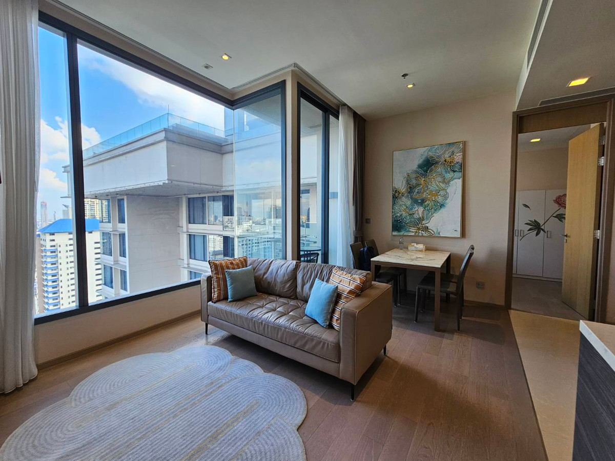 For RentCondoSukhumvit, Asoke, Thonglor : For rent The Esse Asoke near MRT Sukhumvit!  2 bedrooms, 2 bathrooms, luxuriously decorated, high floor, great view.