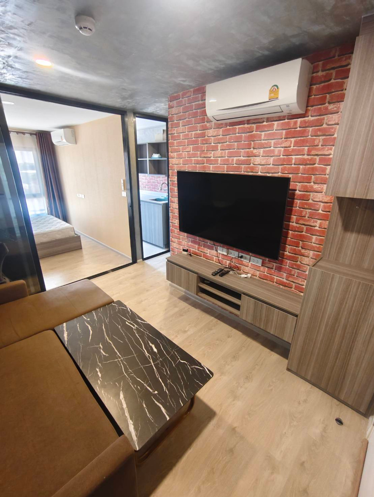 For RentCondoBangna, Bearing, Lasalle : 🔥2 years can be discounted / Sofa Bed, L shape, can be adjusted to sleep / all items included, laundry included / not exposed to the afternoon sun 🔥 : Condo for rent, The Origin Sukhumvit 105, complete items, BTS Bearing, Soi Lasalle.