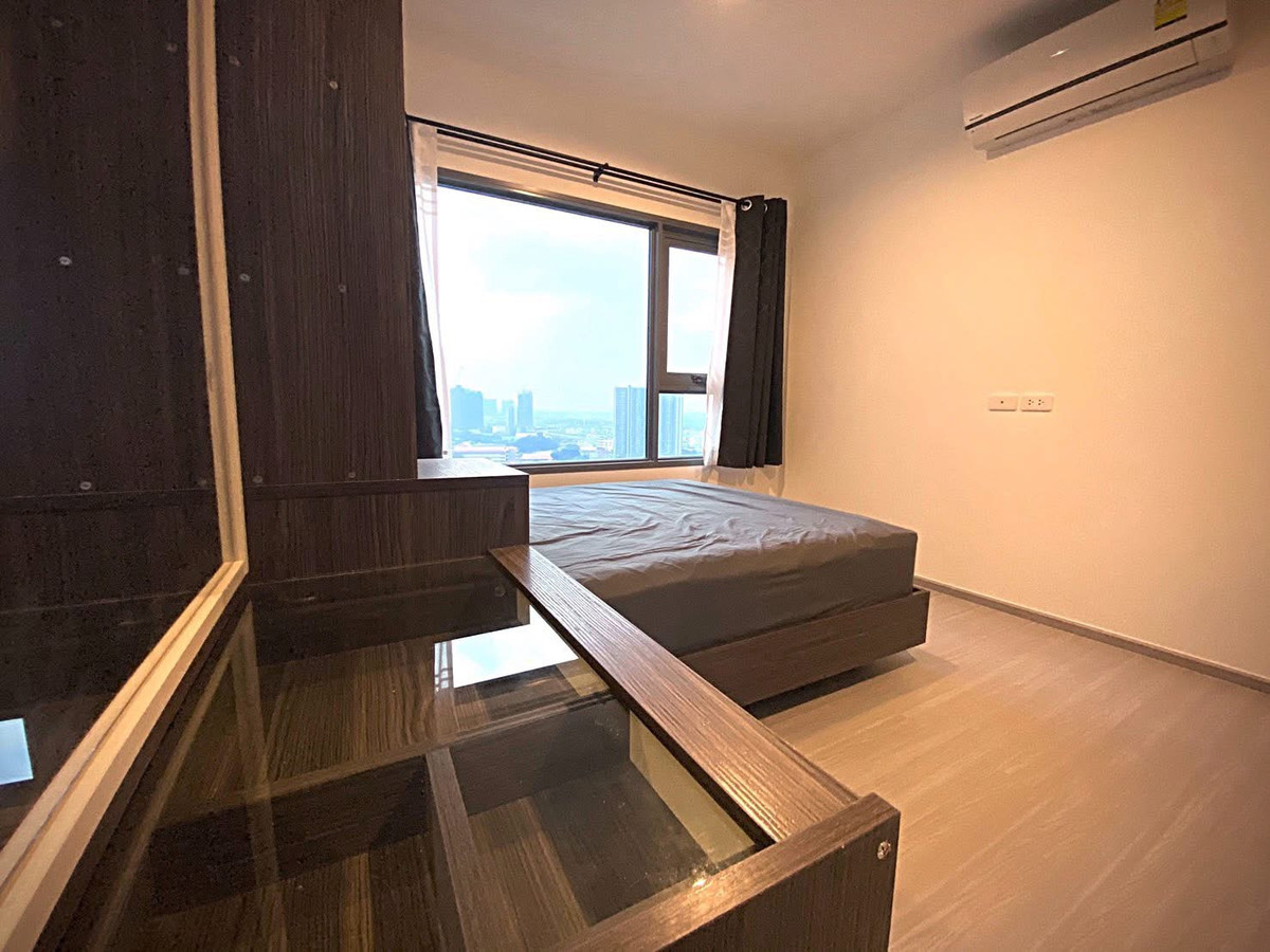 For RentCondoThaphra, Talat Phlu, Wutthakat : ⭐️ Aspire Sathorn - Ratchaphruek ⭐️1 bedroom, 1 bathroom, beautifully decorated room. There are electrical appliances ready.