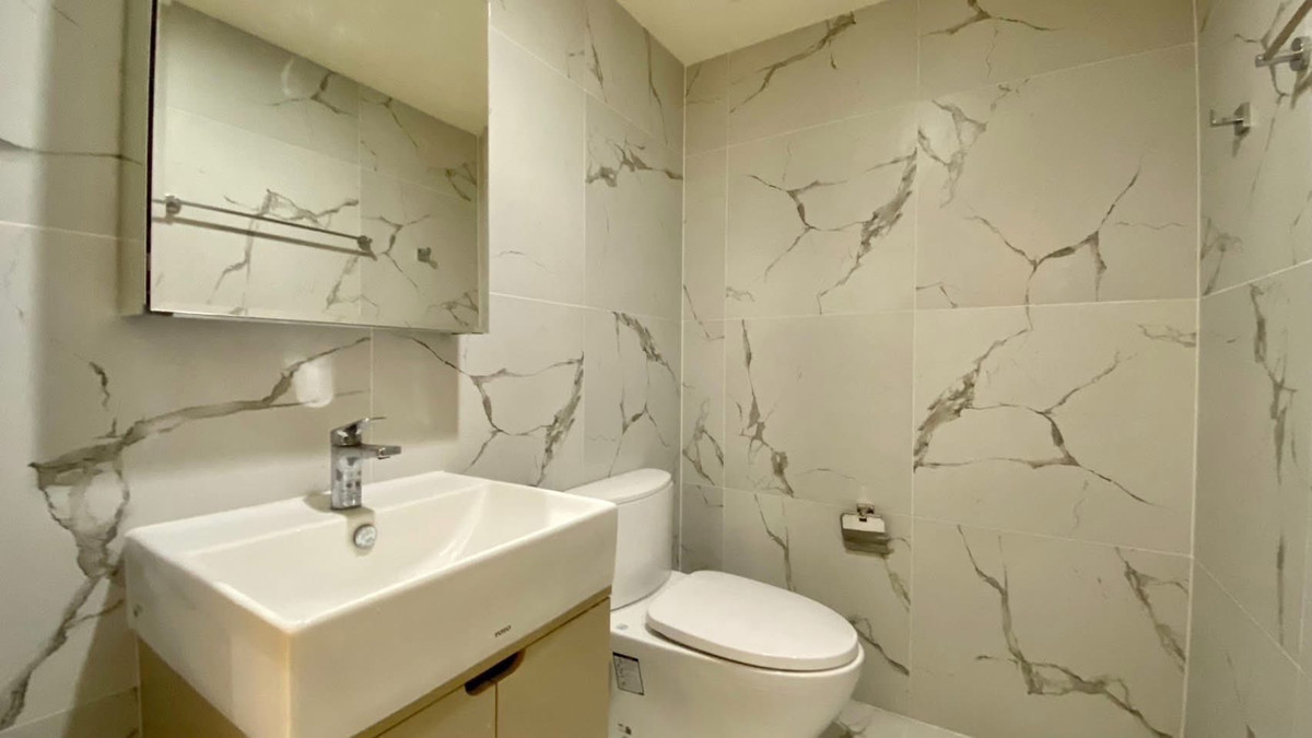 For RentCondoWongwianyai, Charoennakor : E265 (previous code S1171)🎉300369 Condo for rent at Na Reva Charoennakhon