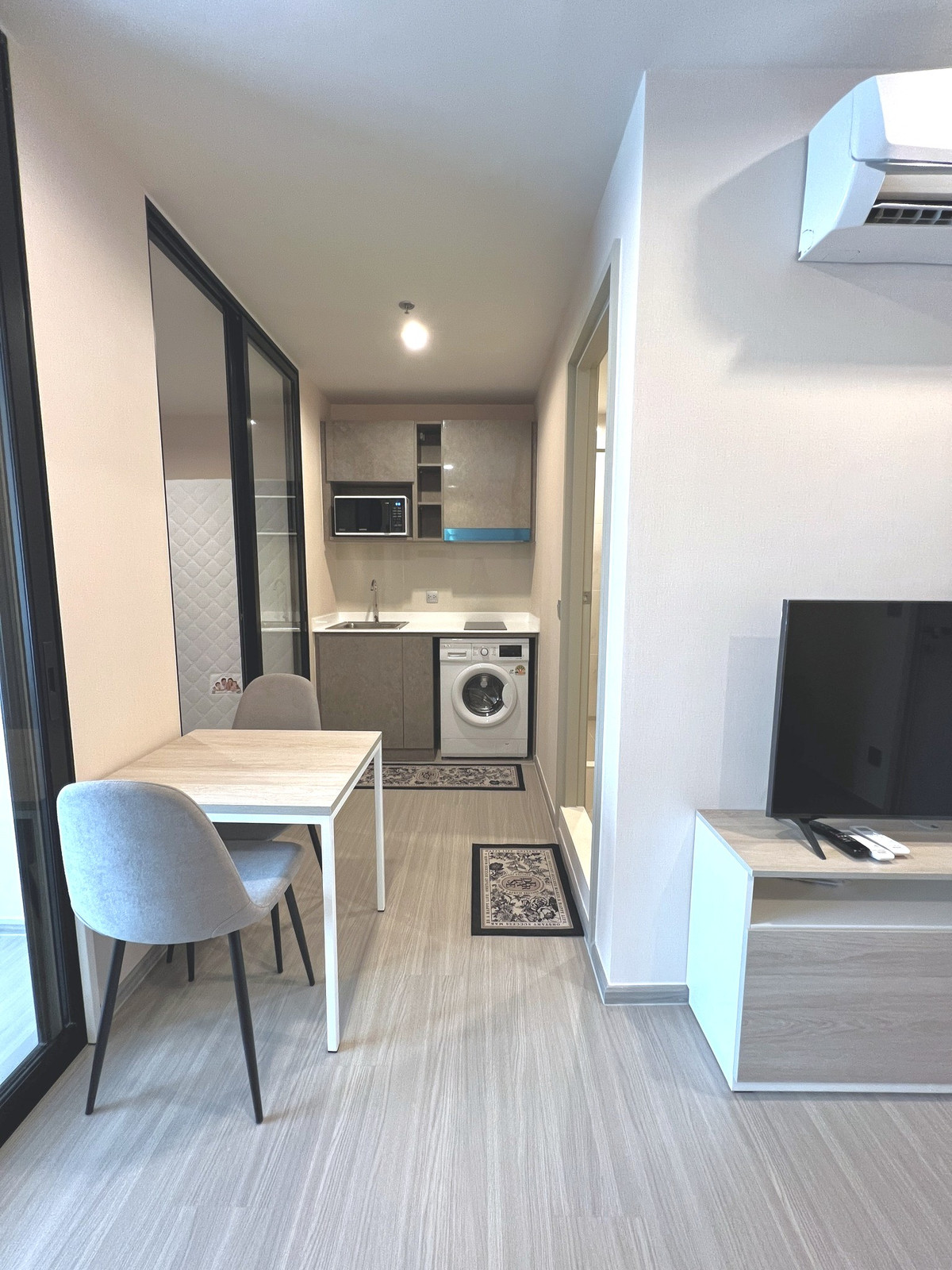 For RentCondoSamut Prakan,Samrong : 💥ST-10571💥Aspire Erawan Prime👉Line : @wincondo