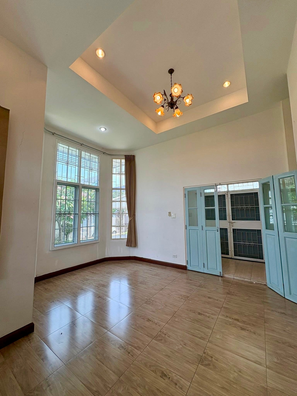 For SaleHouseOnnut, Udomsuk : Muangthong Village 4 Sukhumvit 101 / 4 Bedrooms (For Sale), Muangthong Village 4 Sukhumvit 101 / 4 Bedrooms (FOR SALE) GNG054