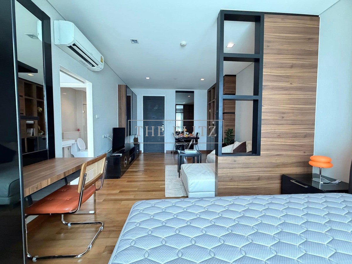 For RentCondoSukhumvit, Asoke, Thonglor : ✨ Turn a condo into a valuable asset in the heart of the CBD ✨ IVY Thonglor, location near J Avenue on a truly affordable budget.