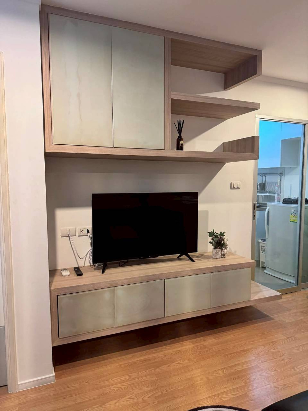 ให้เช่าคอนโดพัฒนาการ ศรีนครินทร์ : ✅ LPNSH406 ✅ Line : @p2nproperty  