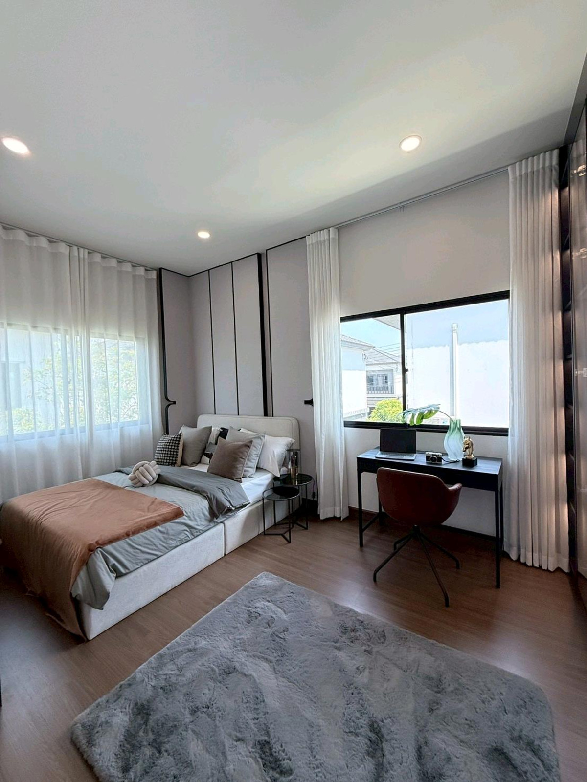 ขายบ้านนนทบุรี บางใหญ่ บางบัวทอง : บ้านเดี่ยว ตกแต่งพร้อมเข้าอยู่ ทำเลหน้าคลับเฮ้าส์