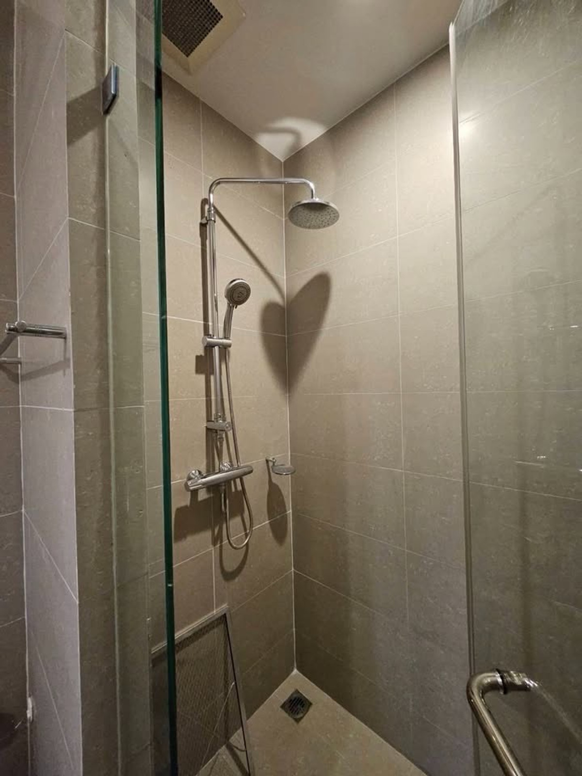 For RentCondoWitthayu, Chidlom, Langsuan, Ploenchit : 🔥Rent at Noble Ploenchit 🔥1BR 1BR 🔥40,000🔥45sqm 🔥Floor41