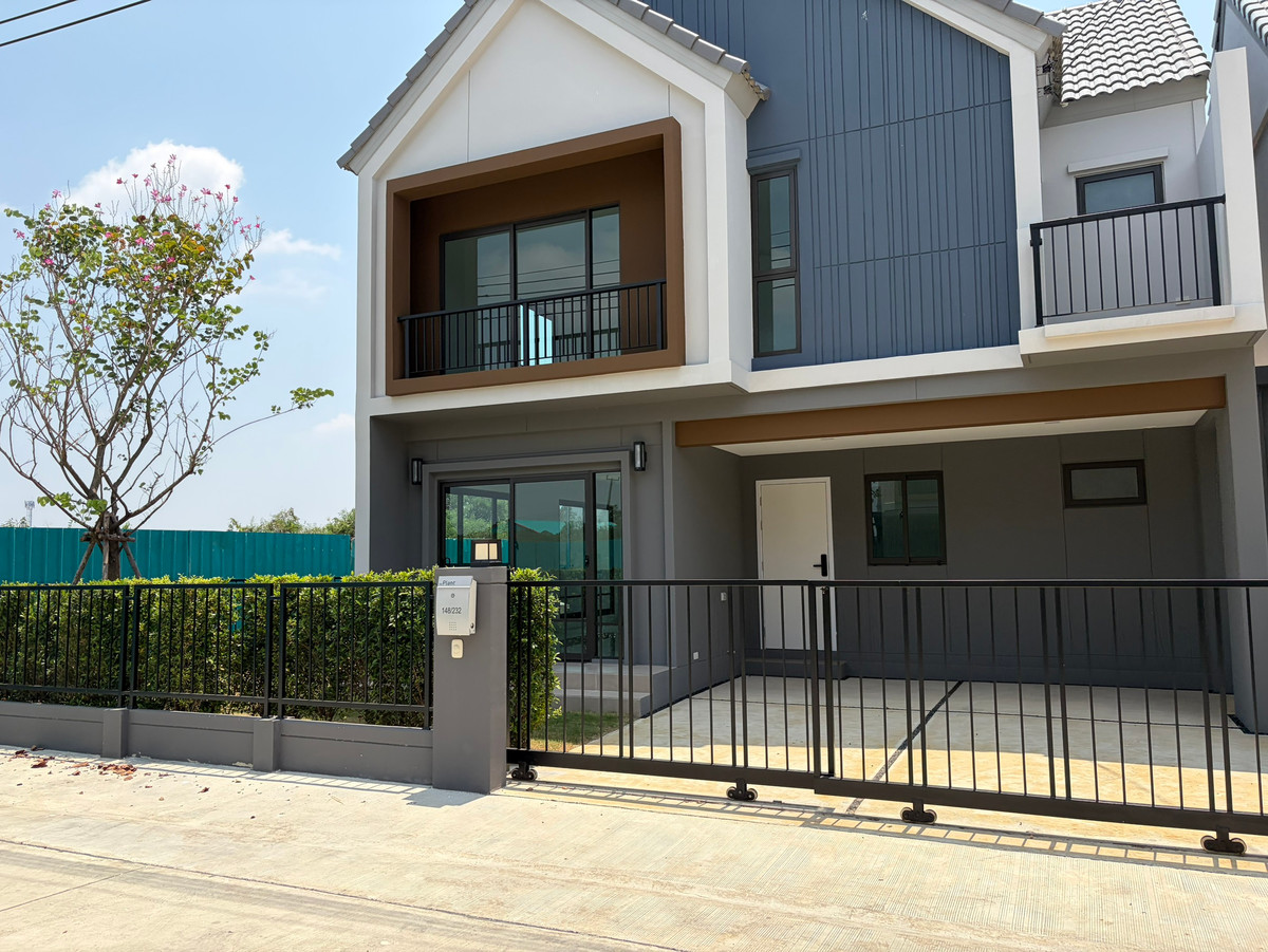 ขายพุทธมณฑล ศาลายา : บ้านมือ1 แปลงมุมหลุดจอง !!  Theplant ปิ่นเกล้า ศาลายา บ้านแฝด 4 ห้องนอน 3 ห้องน้ำ  156 ตรม. ติดต่อ คุณพลอย  091-8895624