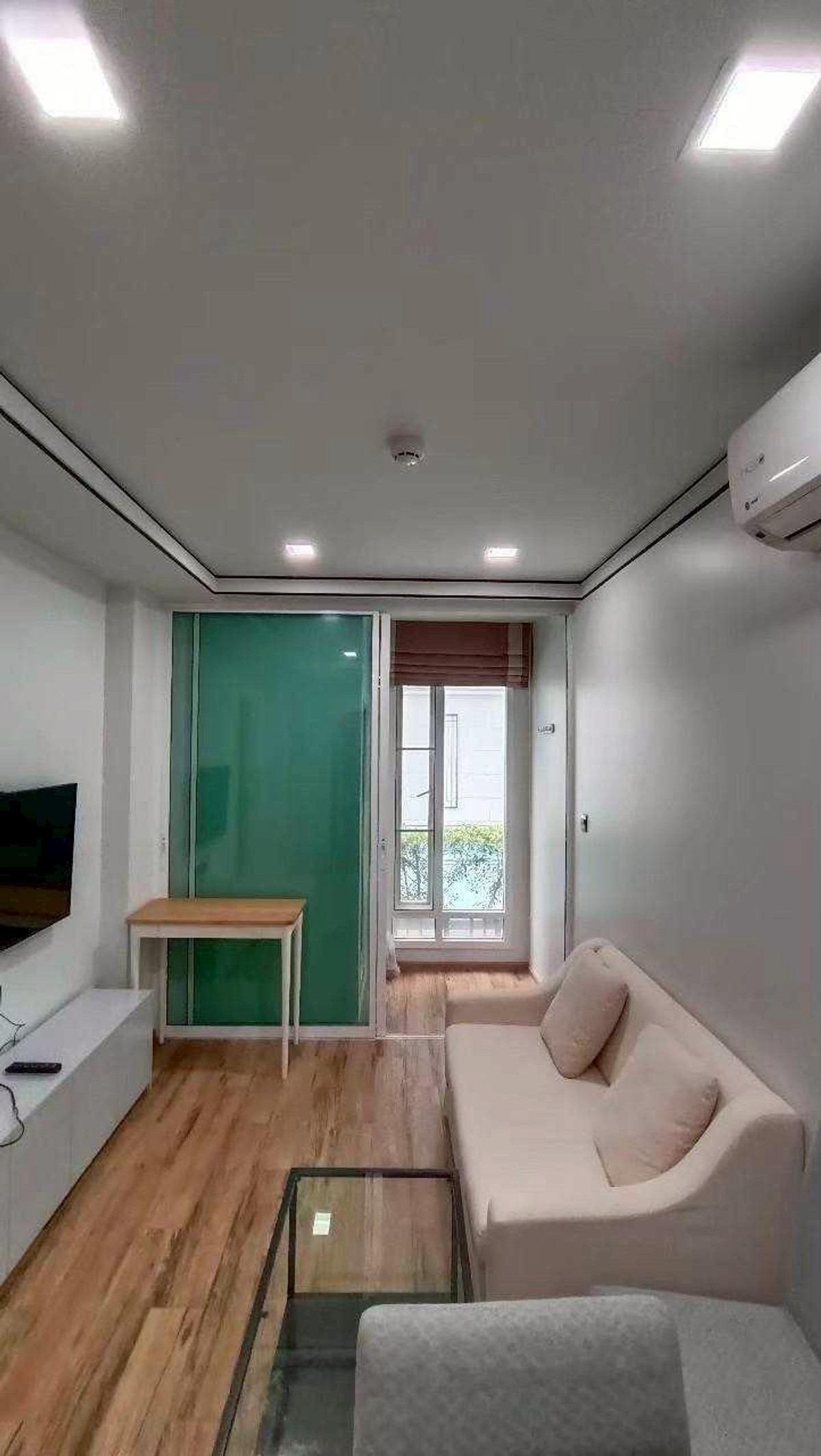 ให้เช่าคอนโดสาทร นราธิวาส : 🏙️ ปล่อยเช่า Maestro 01 Sathorn - Yenakat | ห้องสวย โทนอบอุ่น เลี้ยงสัตว์ได้! 🐶🐱 ทำเลสาทร-เย็นอากาศ ใกล้เมือง แต่ได้ความสงบ เป็นส่วนตัว 🌿✨