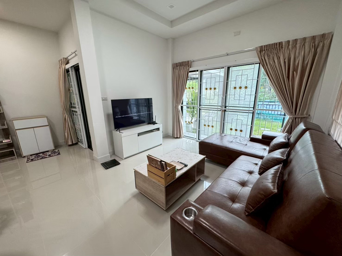 For SaleTownhomeRayong : Urgent sale, detached house, Sap Anan Living Home Village.