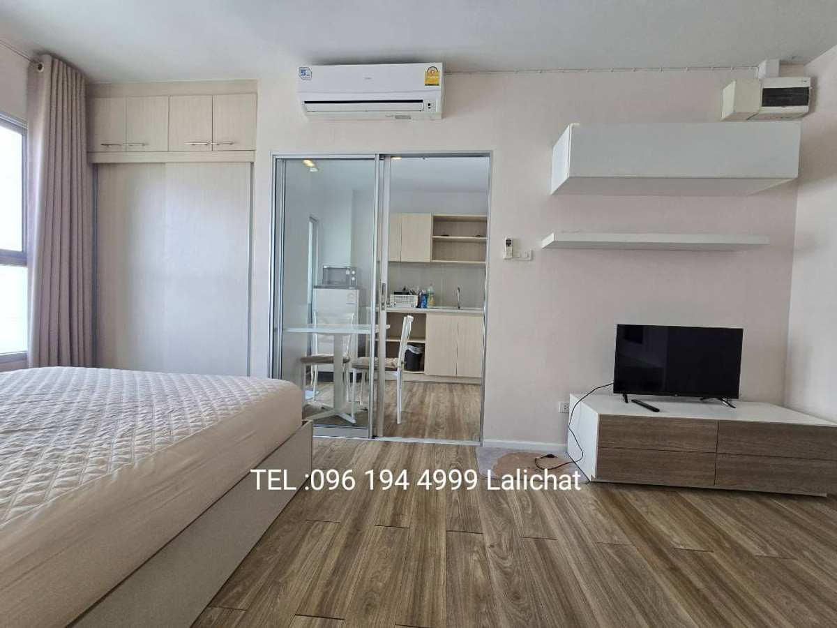For RentCondoRathburana, Suksawat : For rent, ISSI Condo Suksawat (ISSI SUKSWAT), size 25 sq m., 20th floor, 1 bedroom, 1 bathroom, swimming pool view, near Bangpakok Witthayakhom School. Big C Bang Pakok, Sila Market and MRT Bang Pakok in the near future.