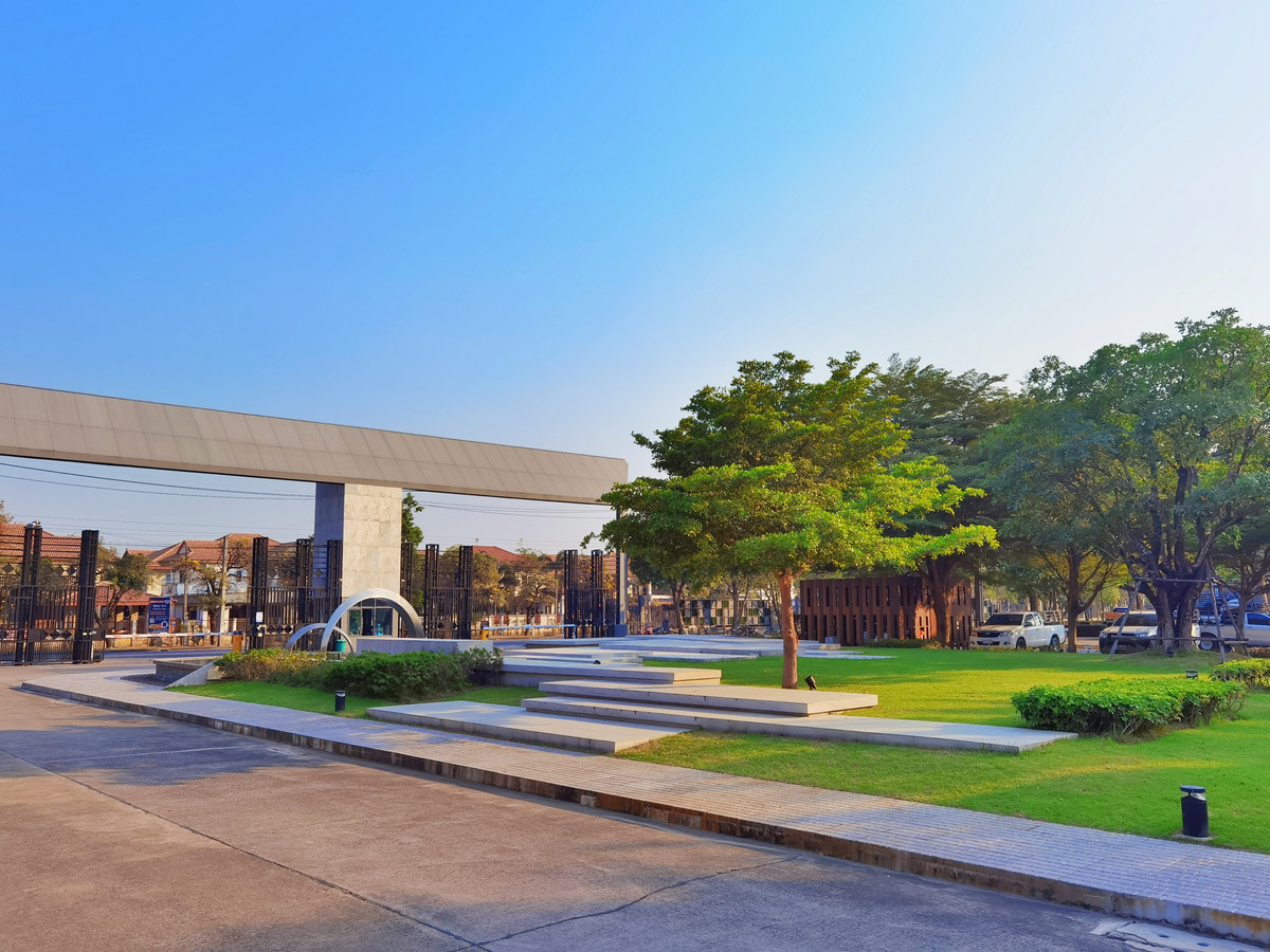 ขายบ้านนนทบุรี บางใหญ่ บางบัวทอง : [ขายขาดทุน 3 ล้าน!] บ้านเดี่ยวหลังใหญ่ ซื่อตรง พรีเมี่ยม บางบัวทอง-340 สภาพมือหนึ่ง 106 ตร.ว. ใกล้เซ็นทรัลเวสต์เกต คุ้มที่สุดในย่าน! 