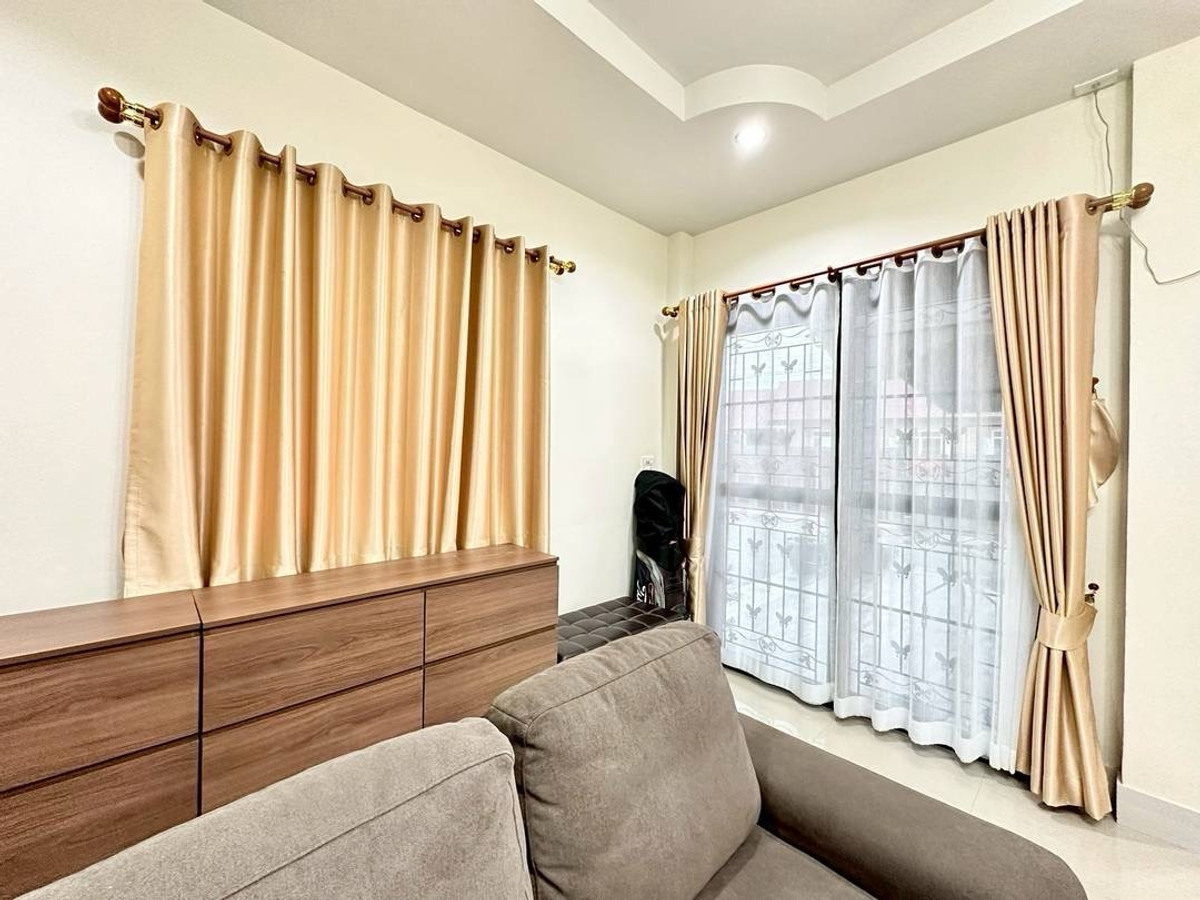 For SaleHousePattaya, Bangsaen, Chonburi : Single house for sale Two houses in the same area Near Jomtien Beach, Pattaya, 200 sq m, 5 bedrooms, 4 bathrooms