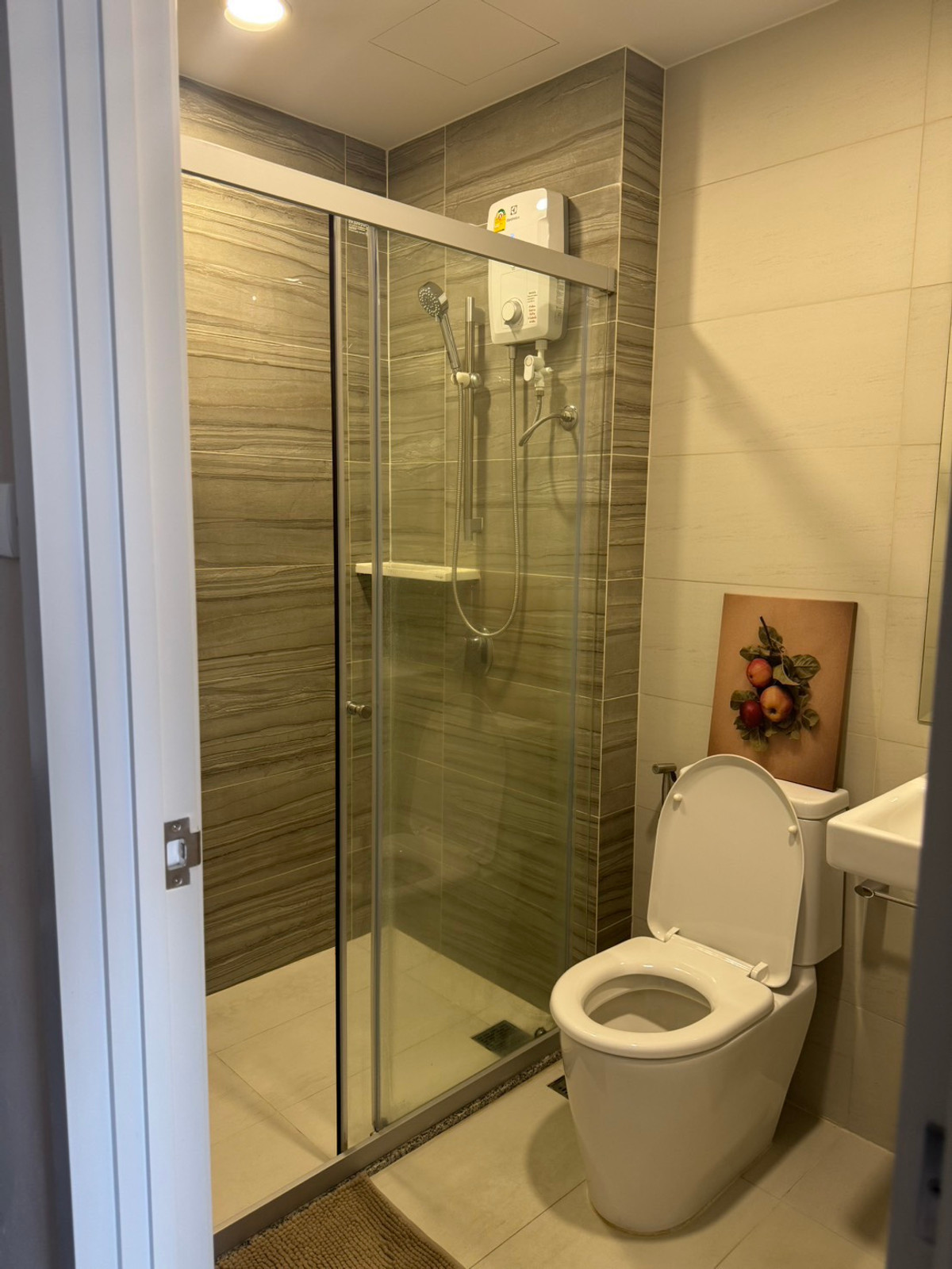 ให้เช่าคอนโดรามคำแหง หัวหมาก : ✅ SVR377 ✅ Line : @p2nproperty