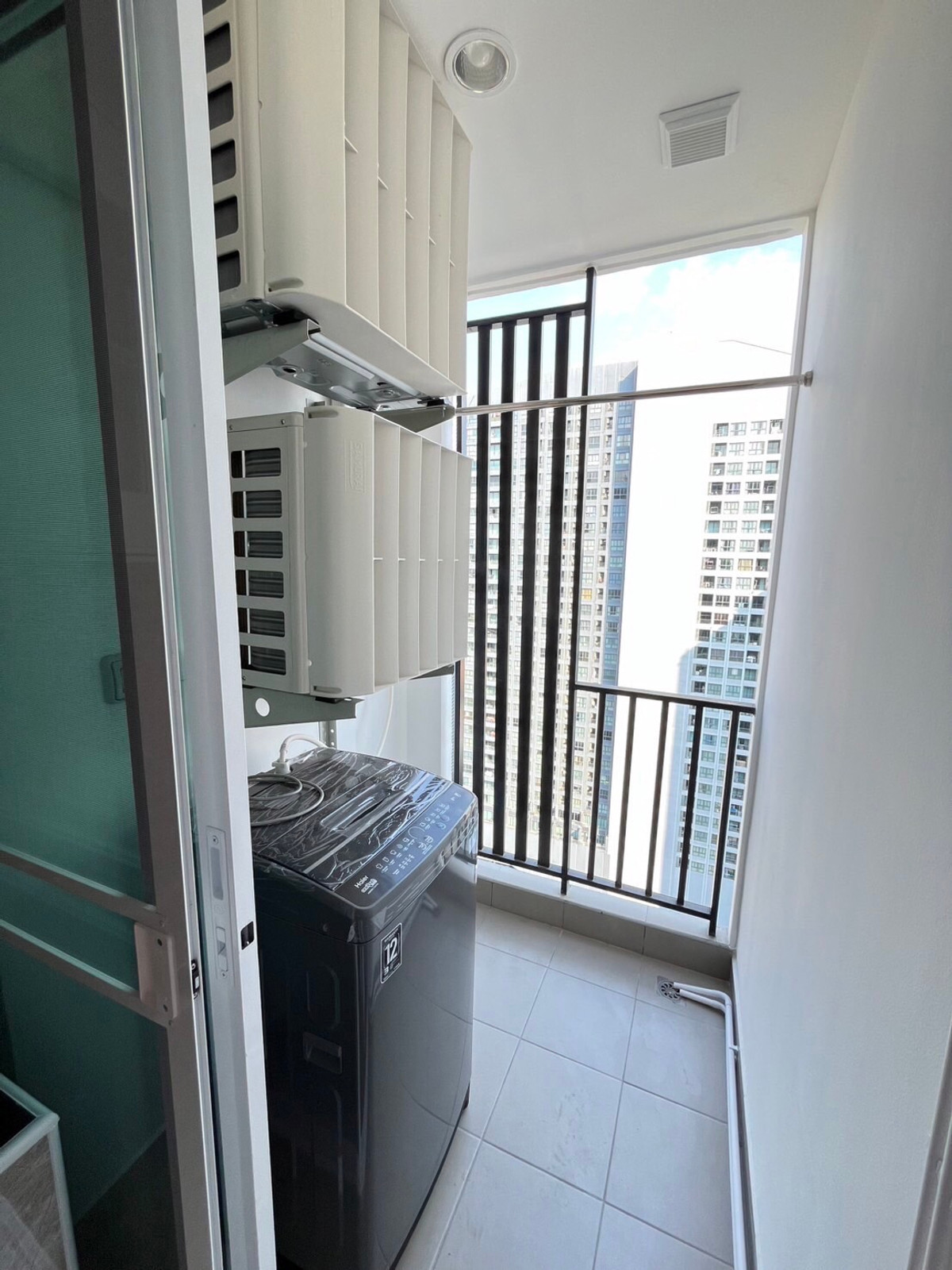 For RentCondoBangna, Bearing, Lasalle : 📢 Condo for Rent – Regent Home Bangna (New Project)