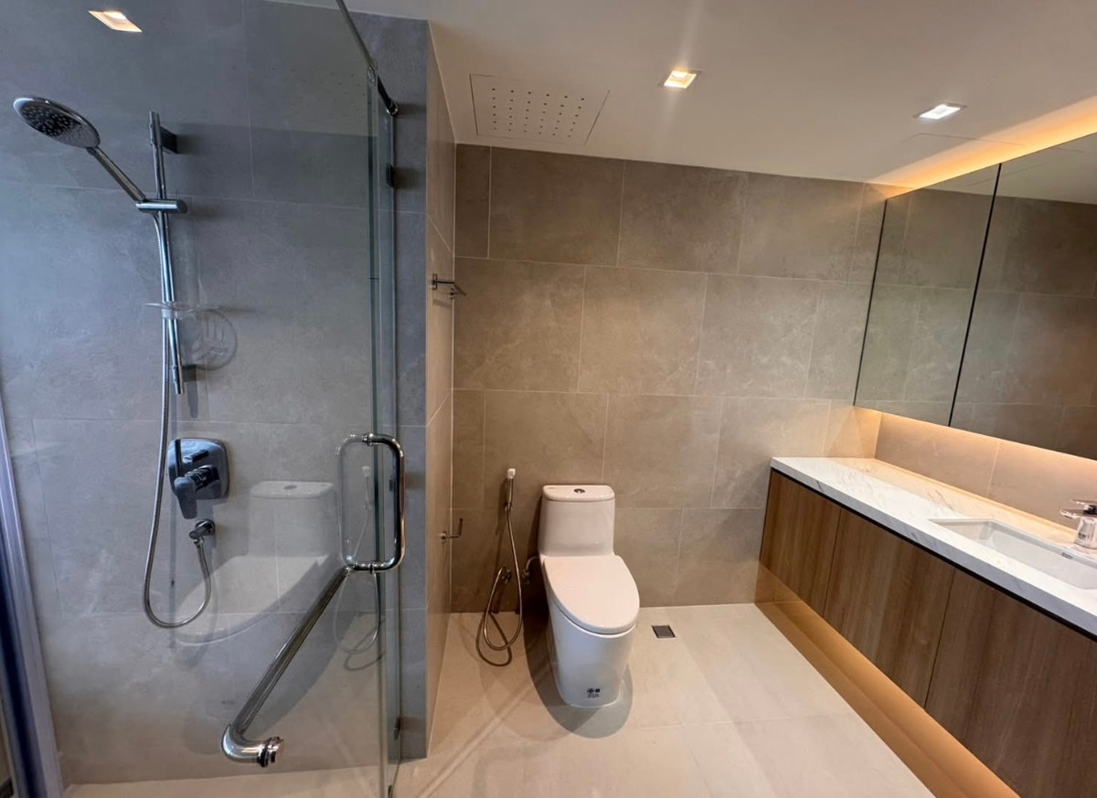 For RentCondoSukhumvit, Asoke, Thonglor : Rent :: LAKE AVENUE SUKHUMVIT 16 :: Ready to move in Call 063-6165390